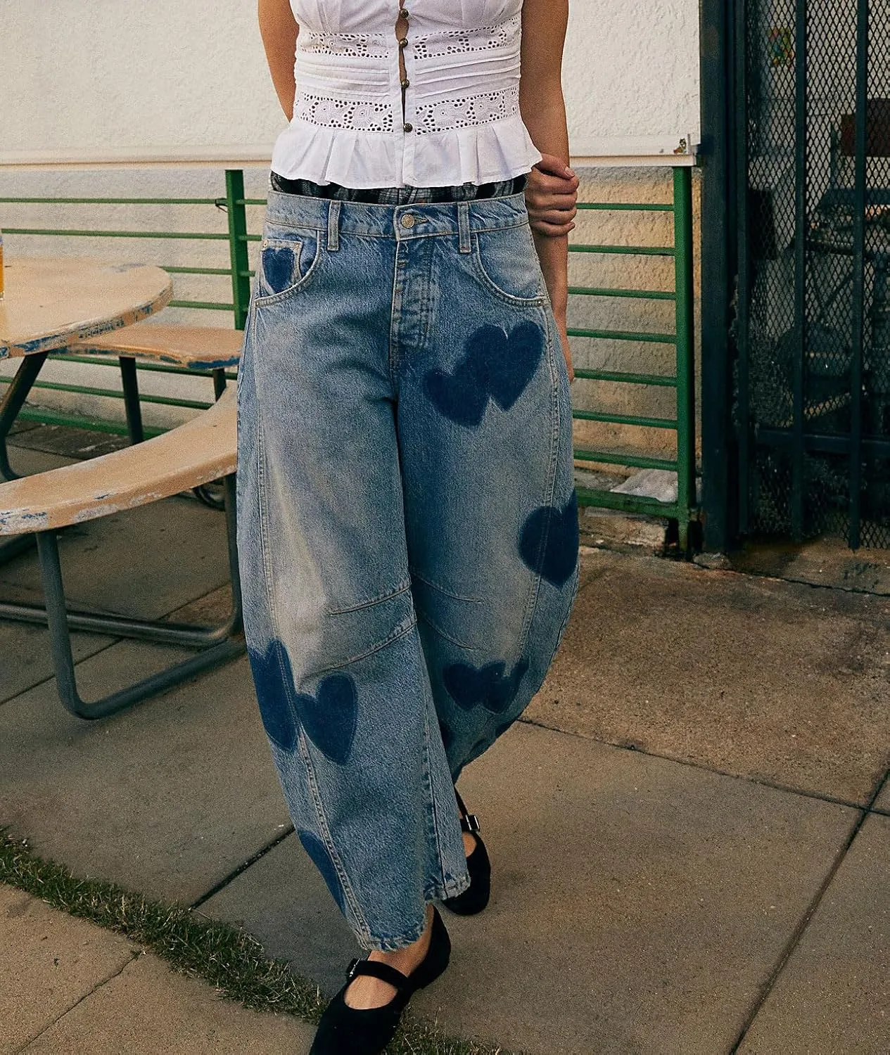 chouyatou Women's Y2k Baggy Wide Leg Denim Pants Boho Floral Printed Boyfriend Barrel Jeans with Pockets