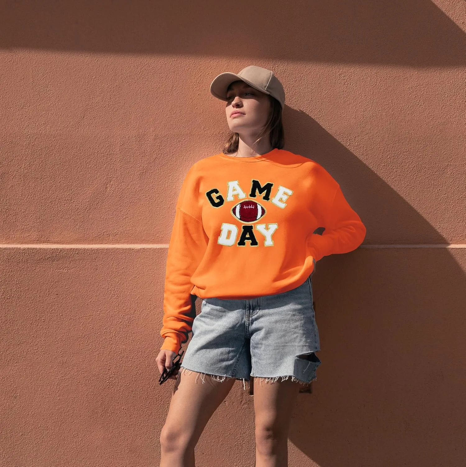 FLOYU Women Sunday Funday Sweatshirt Cute Football Graphic Pullover Game Day Weekend Tops Casual Football Season Shirt
