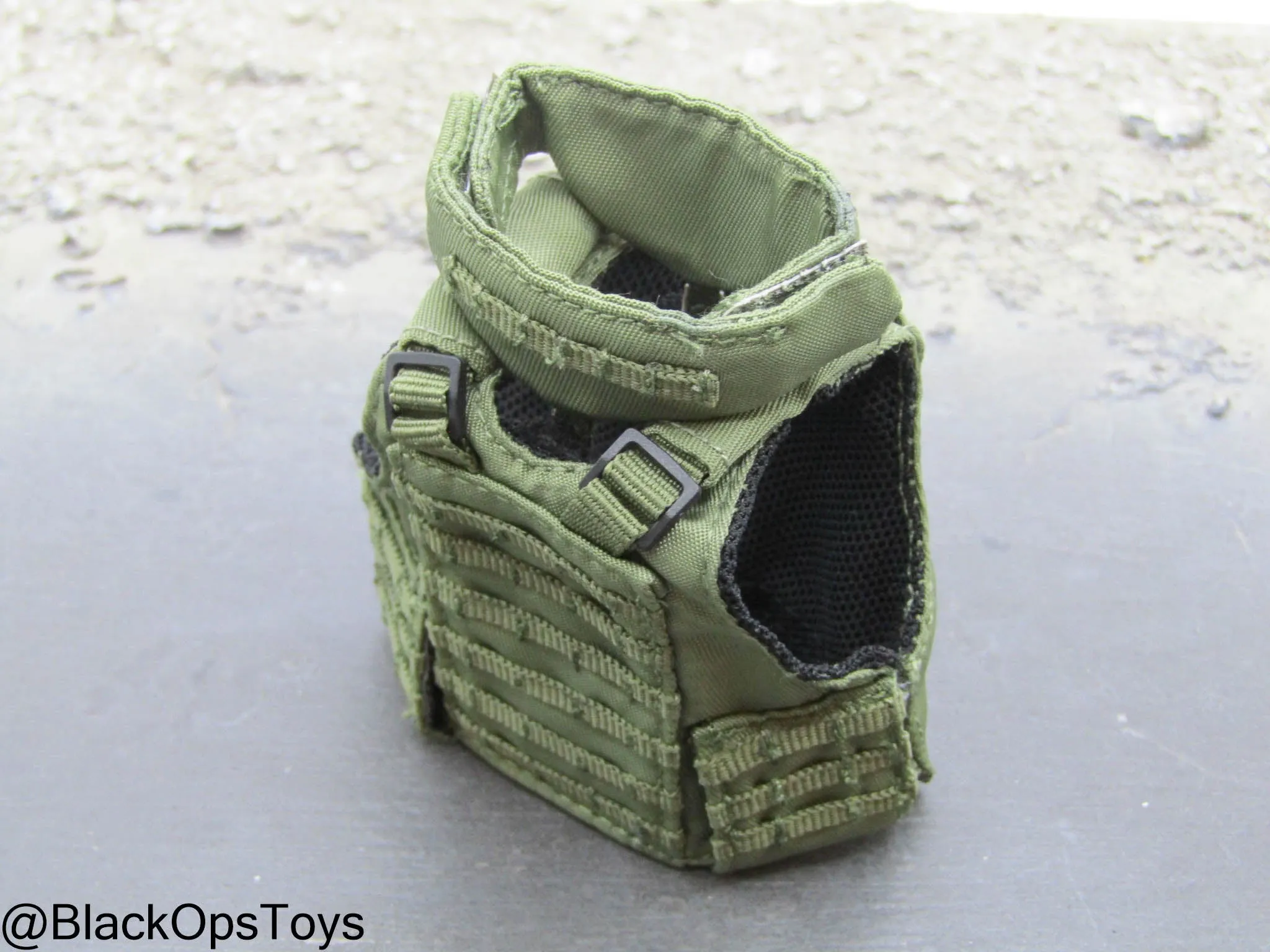 The Division 2 - Heather Ward - Green MOLLE Body Armor