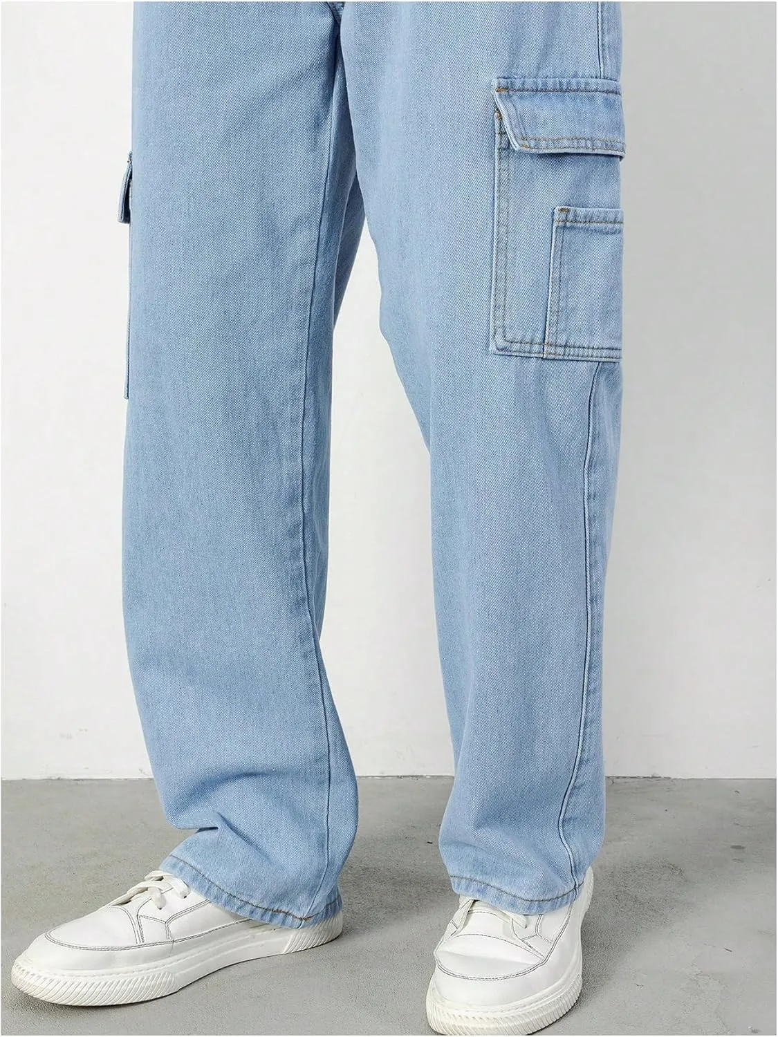 Verdusa Men's Denim Cargo Pants Letter Patched Straight Leg Streetwear Jeans Trousers